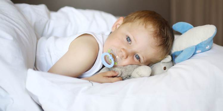 अपने शिशु को दुसरे बीमार बच्चों से दूर रखें keep your child away from other sick children